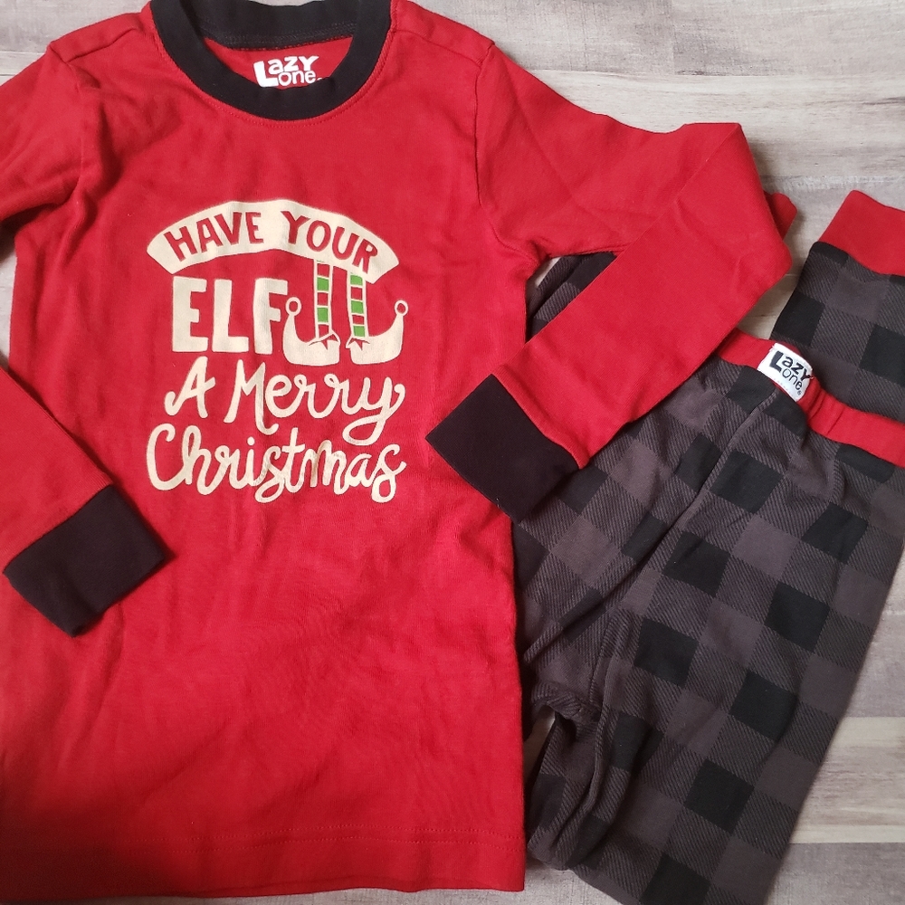 Christmas Pajamas Boys Size 8 EUC